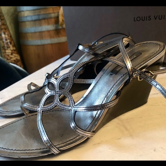 Louis Vuitton silver wedge sandals - Picture 3 of 8